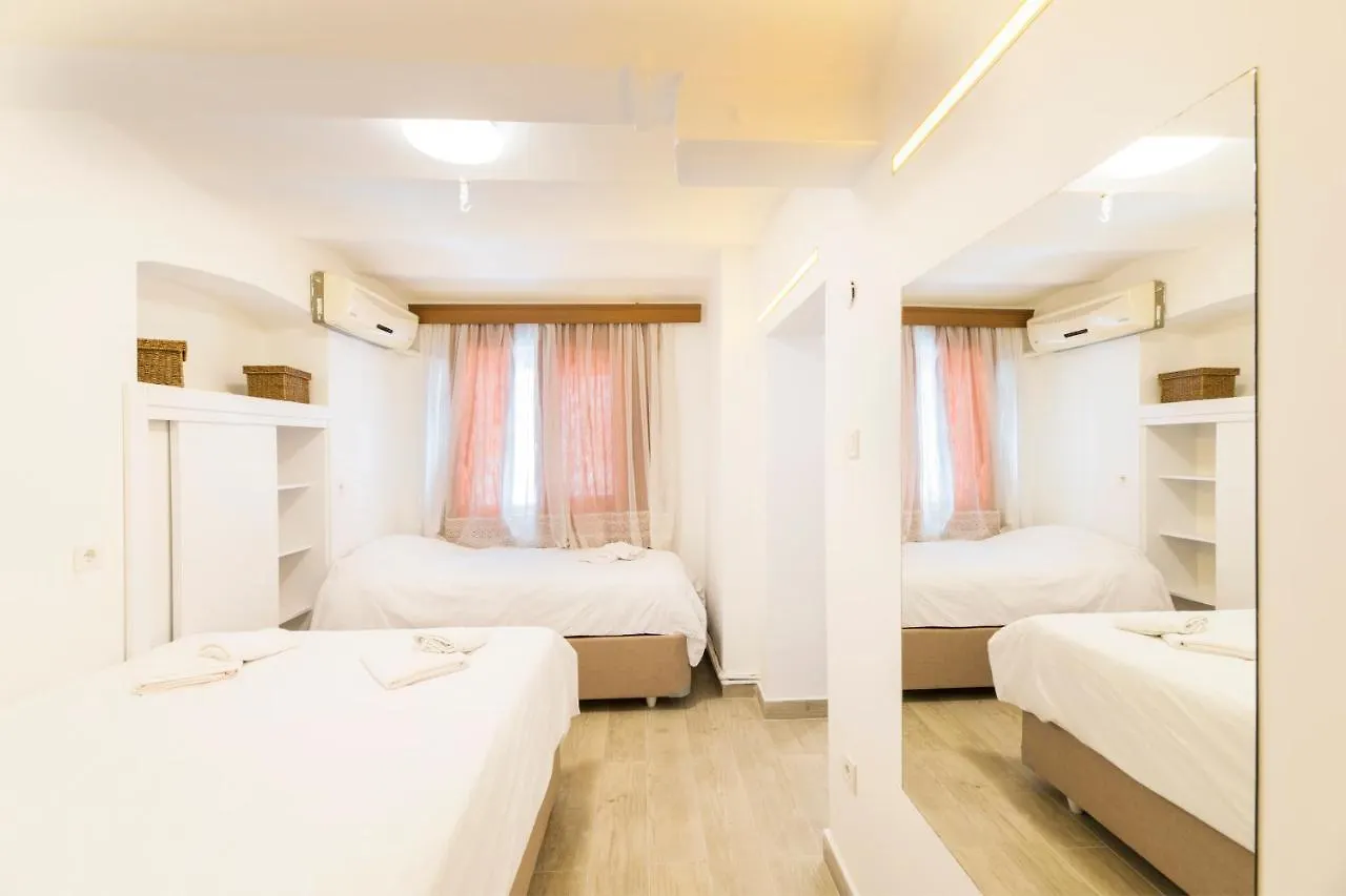 Beautiful 2Br House Wac 400Meters Taksim Square Innv34003 Istanbul